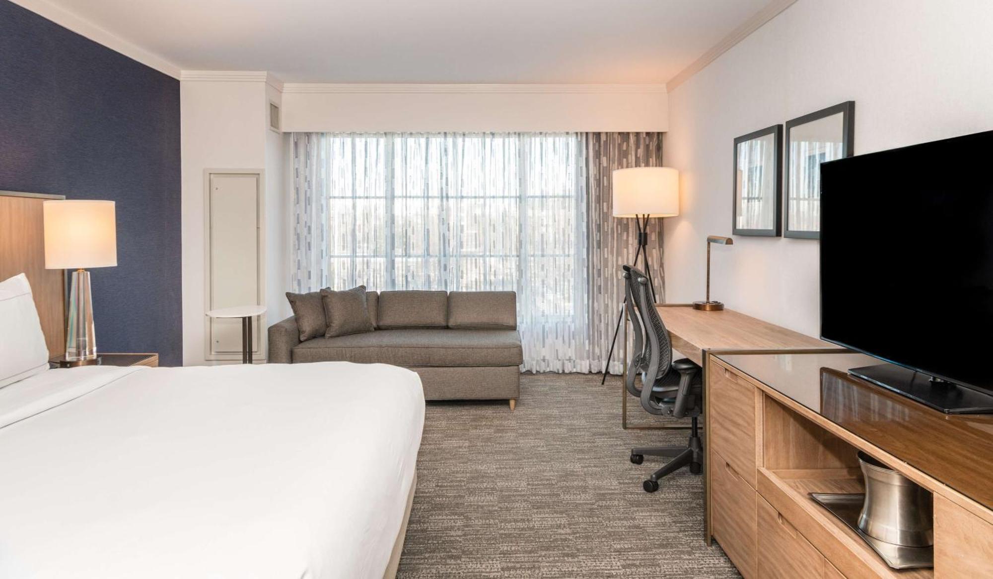Отель Hilton Columbus/Polaris Экстерьер фото